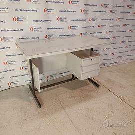 Scrivania Vintage con cassetti