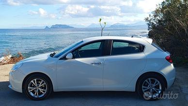 Alfa Romeo Giulietta 1.6 diesel anno 2014
