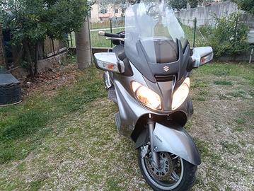 Suzuki Burgman 650 executive 