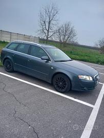 Audi A4 s line