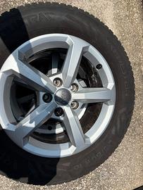 Audi Q2 cerchi originali con gomme R16