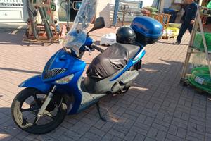 scooter Suzuki sixteen 150  