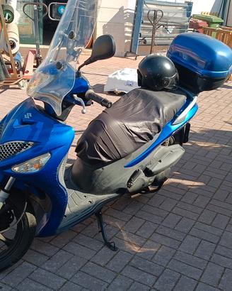 scooter Suzuki sixteen 150  