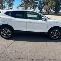 NISSAN QASHQAI 1.5 dCi Tekna +