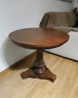 Tavolo rotondo in legno