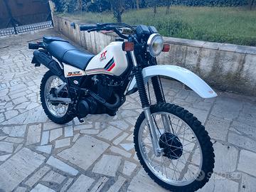 Yamaha xt 400 anno 1983