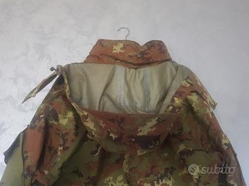 completo camouflage in GORETEX. 