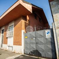 CASA SEMINDIPENDENTE A TORINO