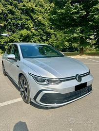 Golf 8 2.0 TDI DSG 150 CV R-Line matrix led