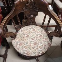 poltroncina da camera girevole in noce