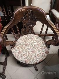 poltroncina da camera girevole in noce