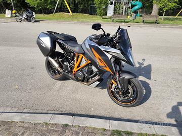 KTM 1290 SuperDuke GT
