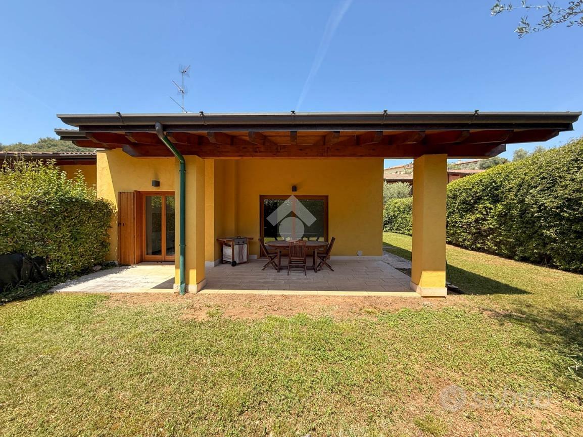 VILLA A SCHIERA A SOIANO DEL LAGO - Altro