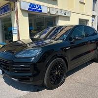Porsche Cayenne Coupé 3.0 V6 E-Hybrid SUBENTRO LEA