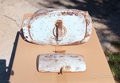 Serbatoio e sportellino vespa.