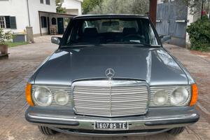 Mercedes Benz 200