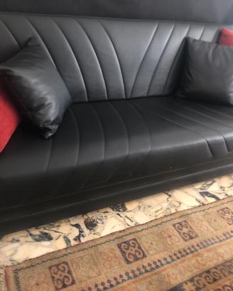 Divano letto in eco pelle