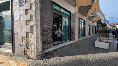 NEGOZIO A FRATTAMAGGIORE