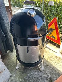 Weber Smokey Mountain Cooker Barbecue affumicatore