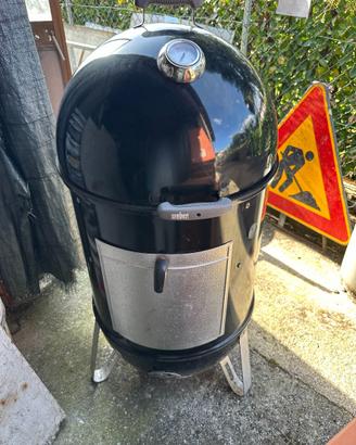 Weber Smokey Mountain Cooker Barbecue affumicatore