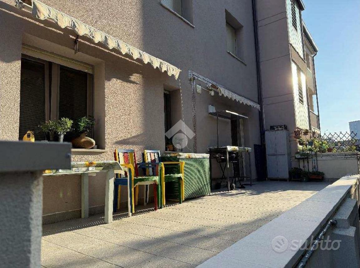 2 LOCALI A MONTICHIARI - Vista 3