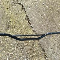 Manubrio moto 22mm nero
