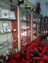 Arredamento per articoli da regali.