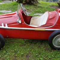 automobiline a pedali in metallo