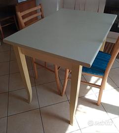 Tavolo allungabile in legno 100/135×70 .