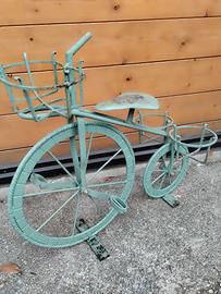 Porta fiori in ferro lavorato 