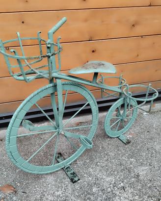 Porta fiori in ferro lavorato 