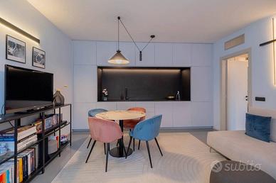 Appartamento di 75 m² con 2 locali e box auto a Co