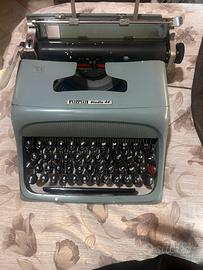 Macchina da scrivere studio 44