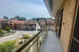 Appartamento di 145 m² con 4 locali a Santena