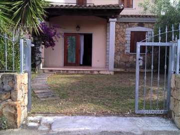 Villetta centrale con 2 bagni