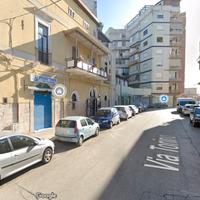 VA237 Locale Comm. di mq 93 ca doppio ingresso