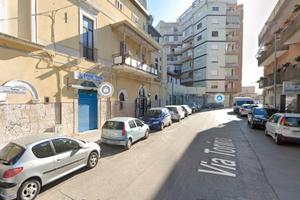 VA237 Locale Comm. di mq 93 ca doppio ingresso