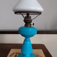 Lampada Antica vintage in Opalina