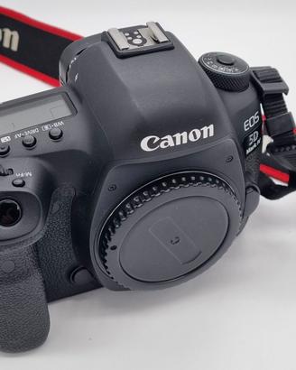 Canon EOS 5D Mark IV  Completa accessori originali