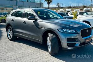 Jaguar F-Pace Eleganza e Comfort a un prezzo unico