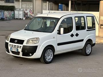 Fiat doblo 5 posti anno 2008 autocarro