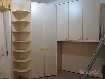 Letto a castello con armadio