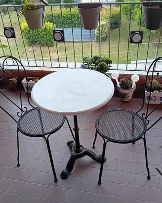 Tavolo da bistrot