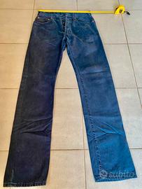 Pantaloni vintage Levi’s 551