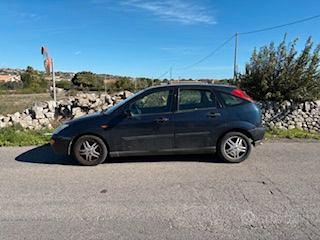 Ford focus diesel con gancio di traino