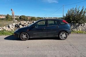 Ford focus diesel con gancio di traino