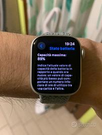 Apple Watch serie 8 41 mm con 3 cinturini