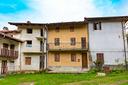 porzione-di-casa-con-terreno