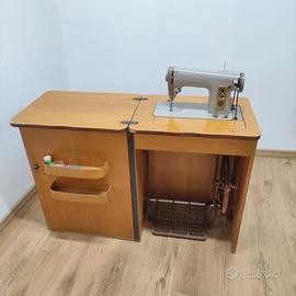 Macchina da cucire Singer 227M mobile a scomparsa