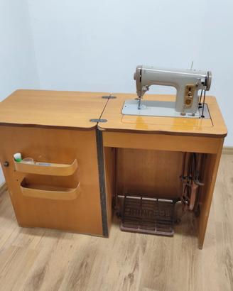 Macchina da cucire Singer 227M mobile a scomparsa